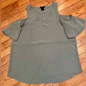 Ann Taylor Cold Shoulder Blouse in Soft Green Medium